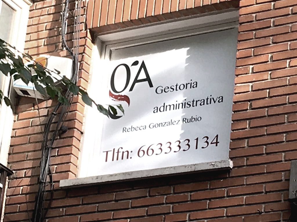 Rótulo de Gestoría RGR en Móstoles